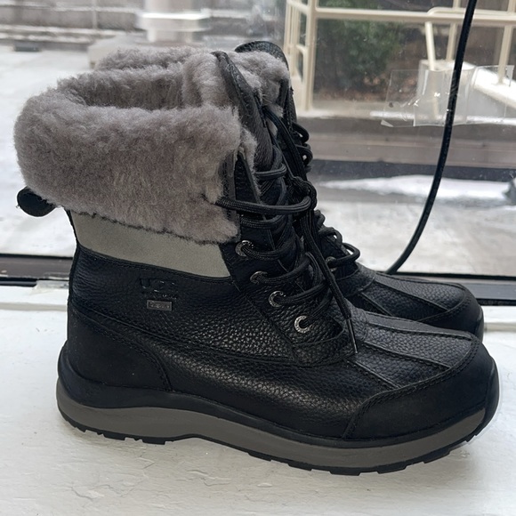 Women's Adirondack Round Toe Leather & Suede Waterproof Booties - Picture 2 of 7